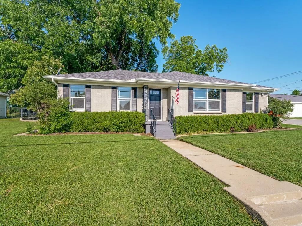 102 S Clark Street, Rockwall