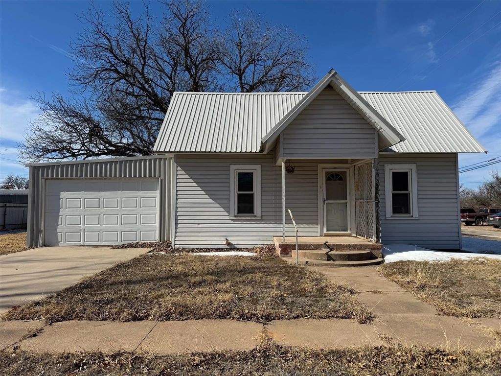 611 N Stratton Street, Seymour