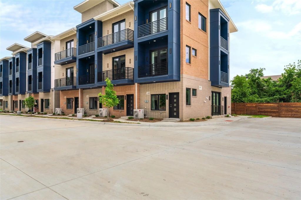115 Merritt Street 307, Fort Worth