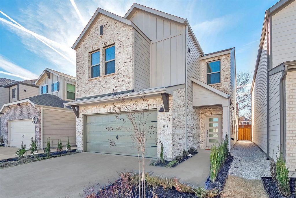 6910 Terlingua Drive, Dallas