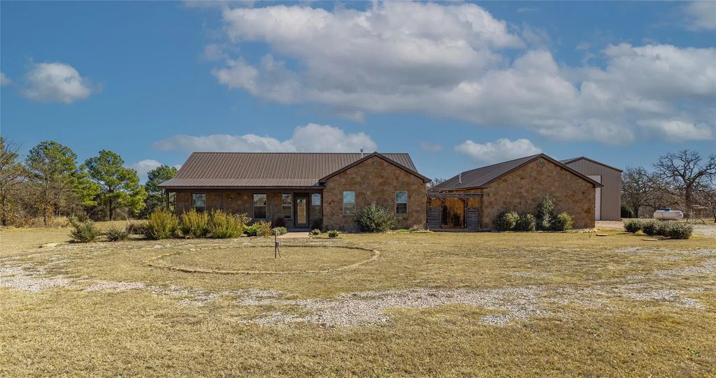 1433 County Road 1180, Decatur
