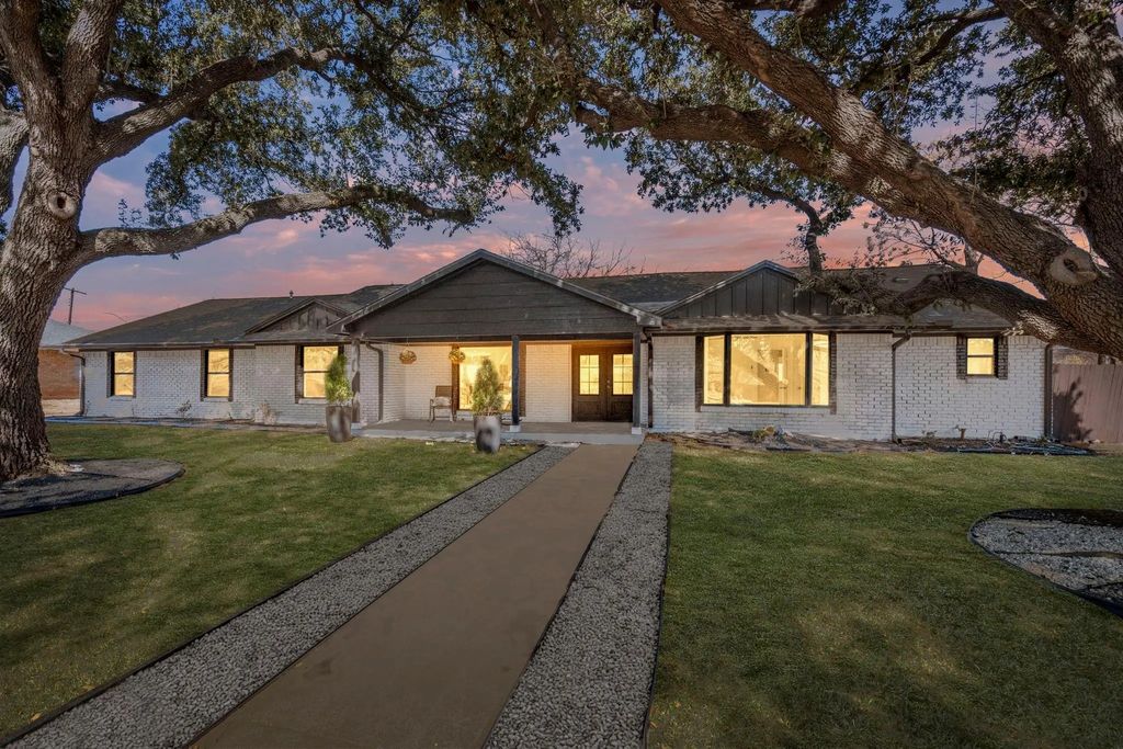 3851 Goodfellow Drive, Dallas