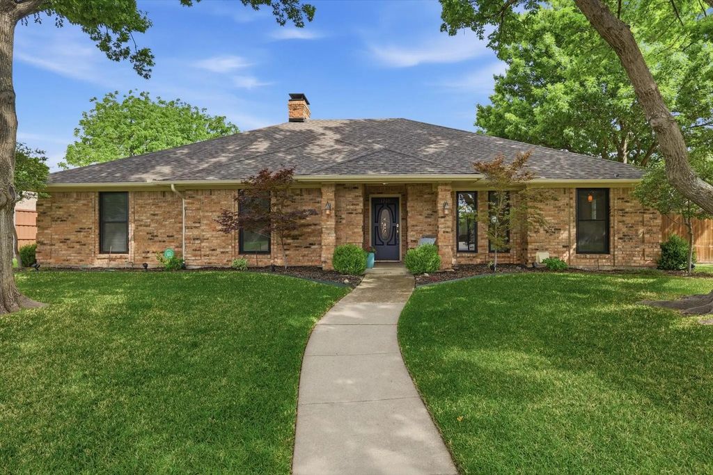 1209 O Shannon Lane, Garland