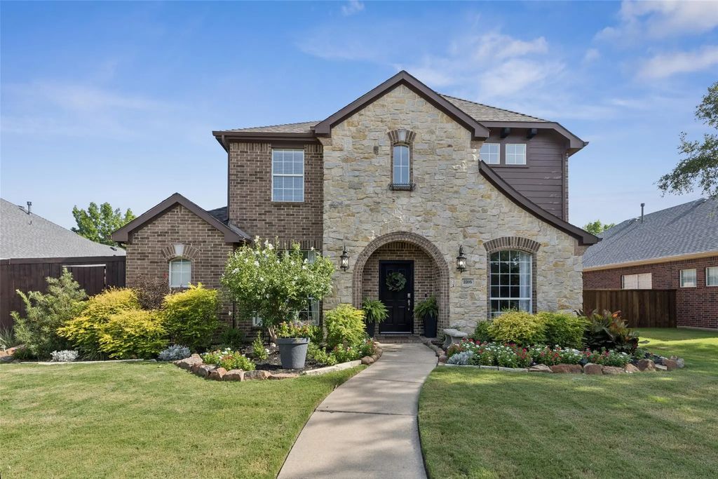 2205 Barret Drive, Frisco
