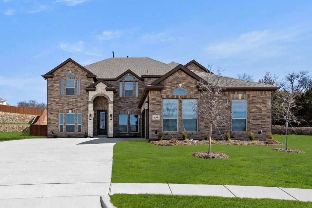 633 Ole Opry Drive, Burleson