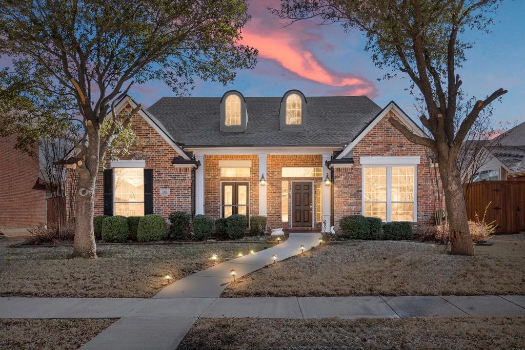 1105 Lamplight Way, Allen