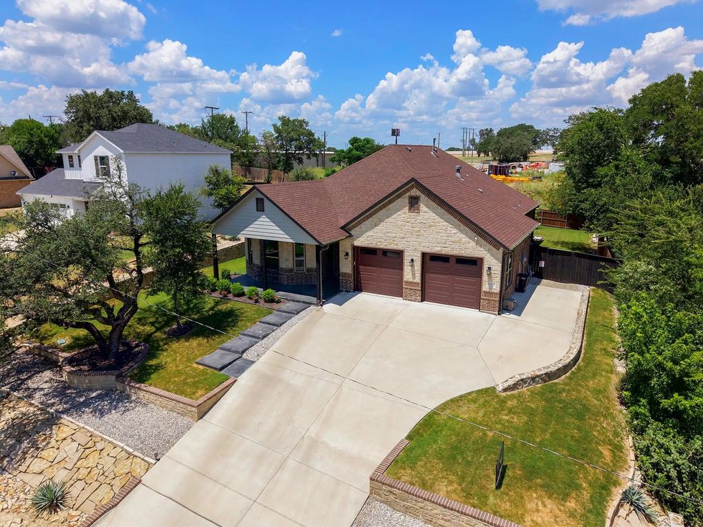 8912 Holt Street, Lakeside