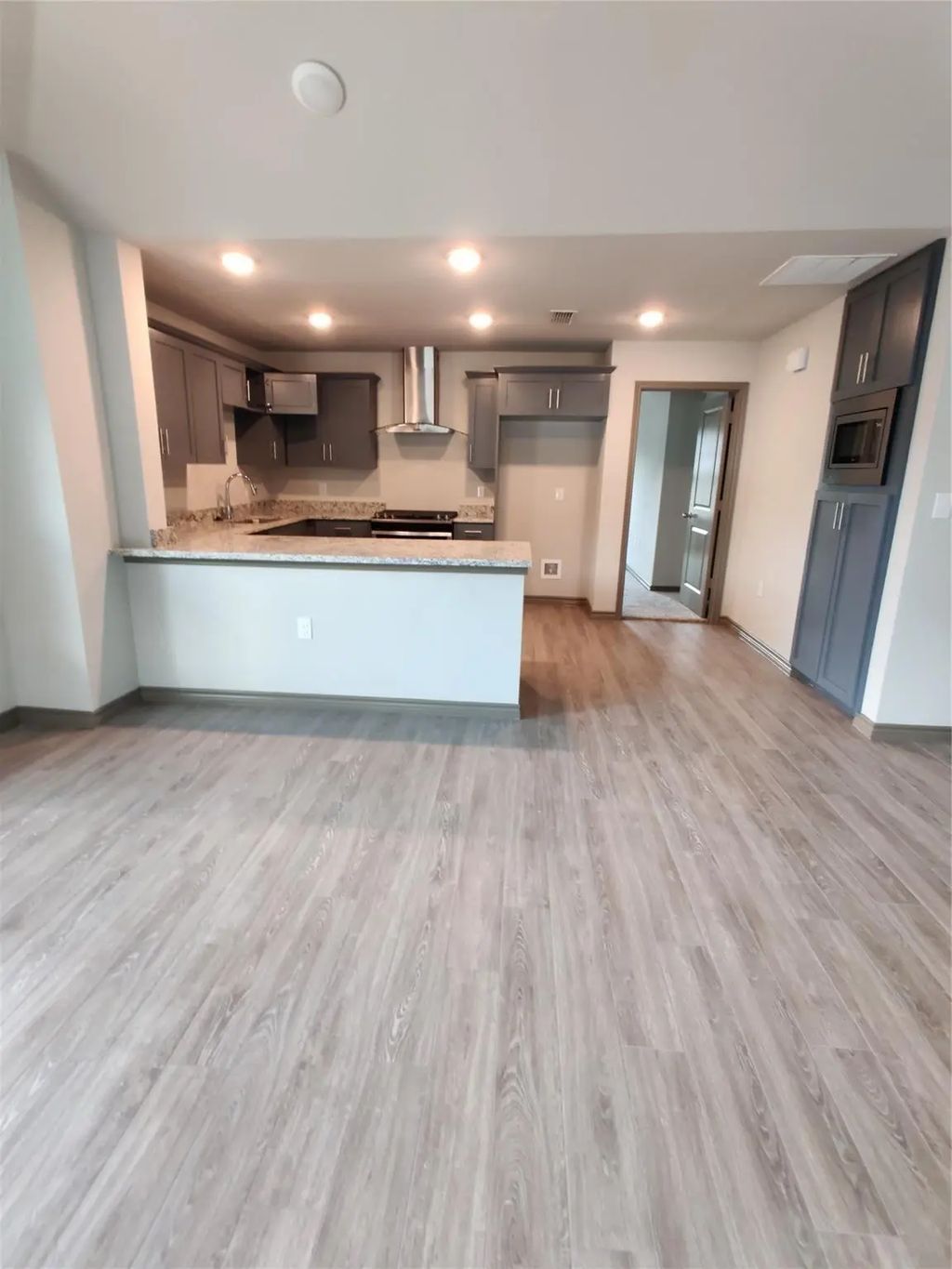 8708 Tudor Place, Dallas