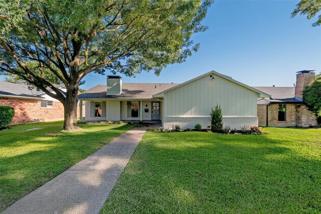 8611 Capri Drive, Dallas