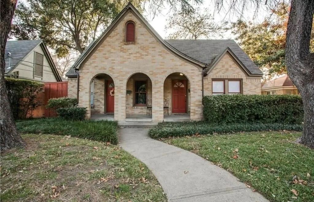 5307 Maple Springs Boulevard, Dallas