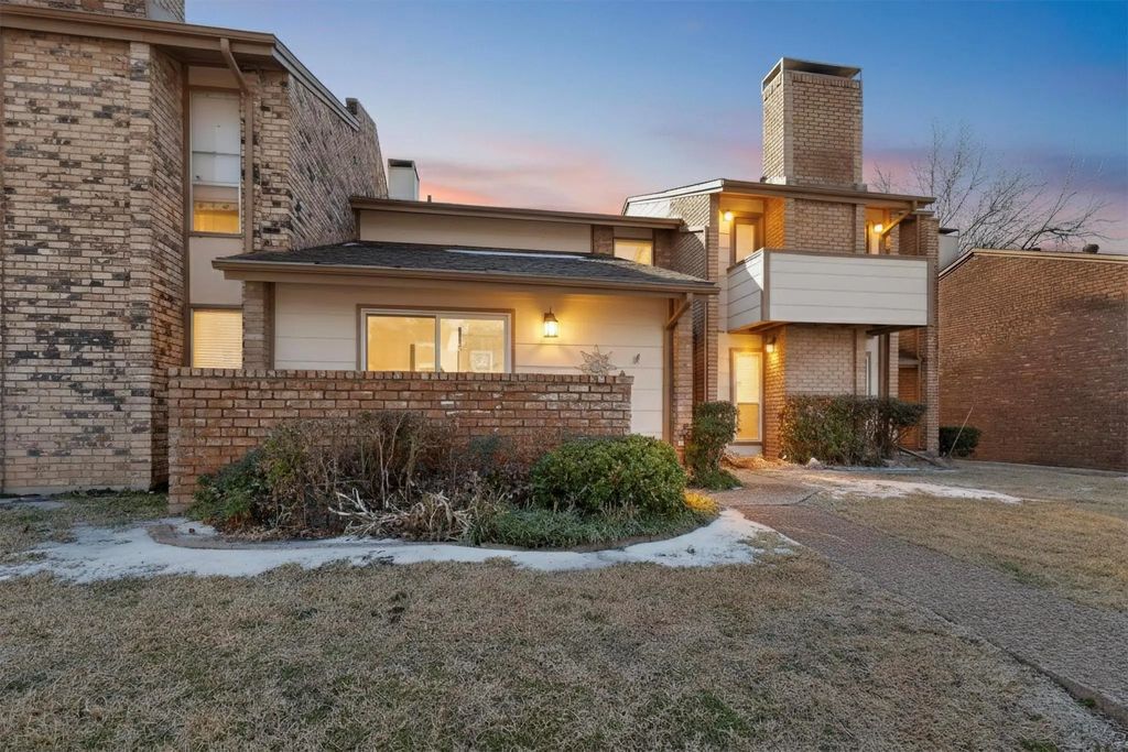2018 Warnford Place, Arlington