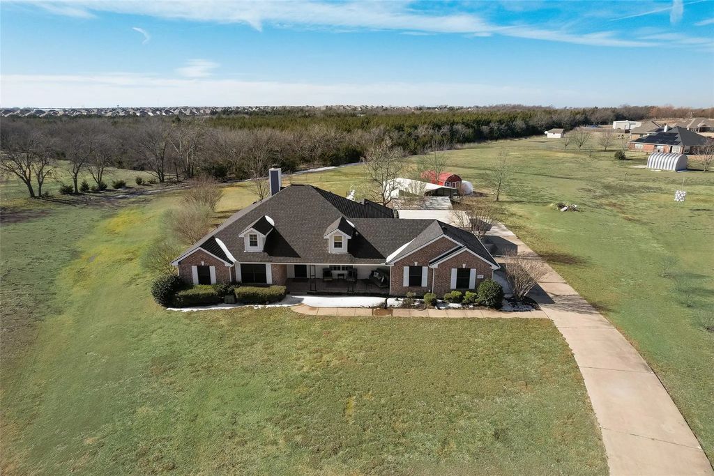 246 Meadow Ridge Circle, Royse City