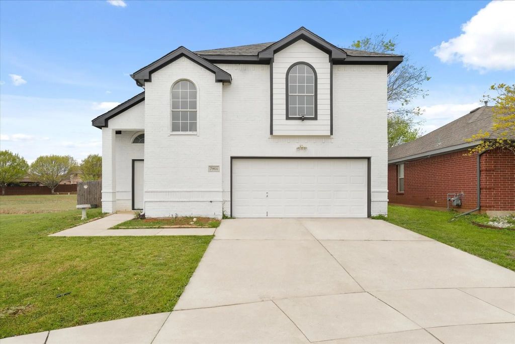 7901 Crouse Drive, Fort Worth