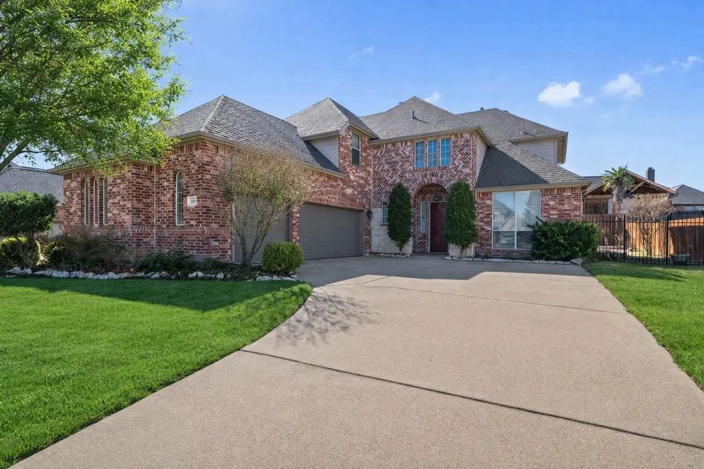 1807 Lake Glen Trail, Mansfield