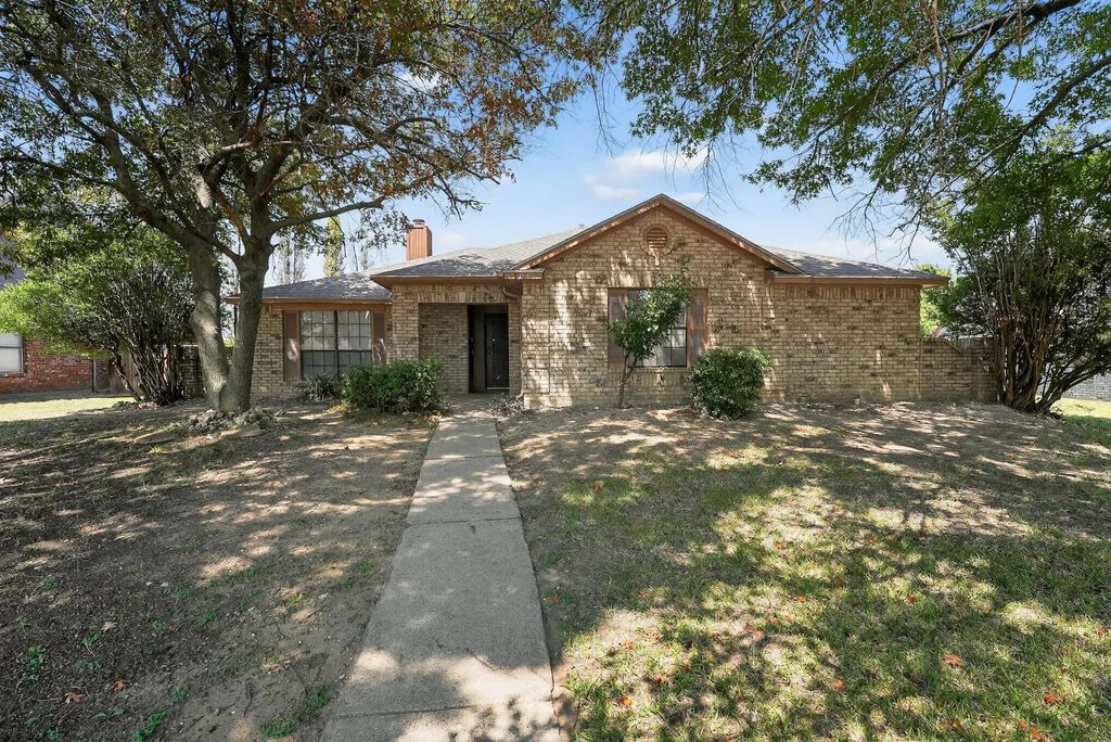 904 Breckenridge Drive, DeSoto