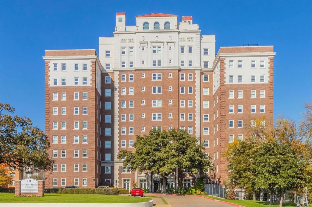 329 E Colorado Boulevard 202, Dallas