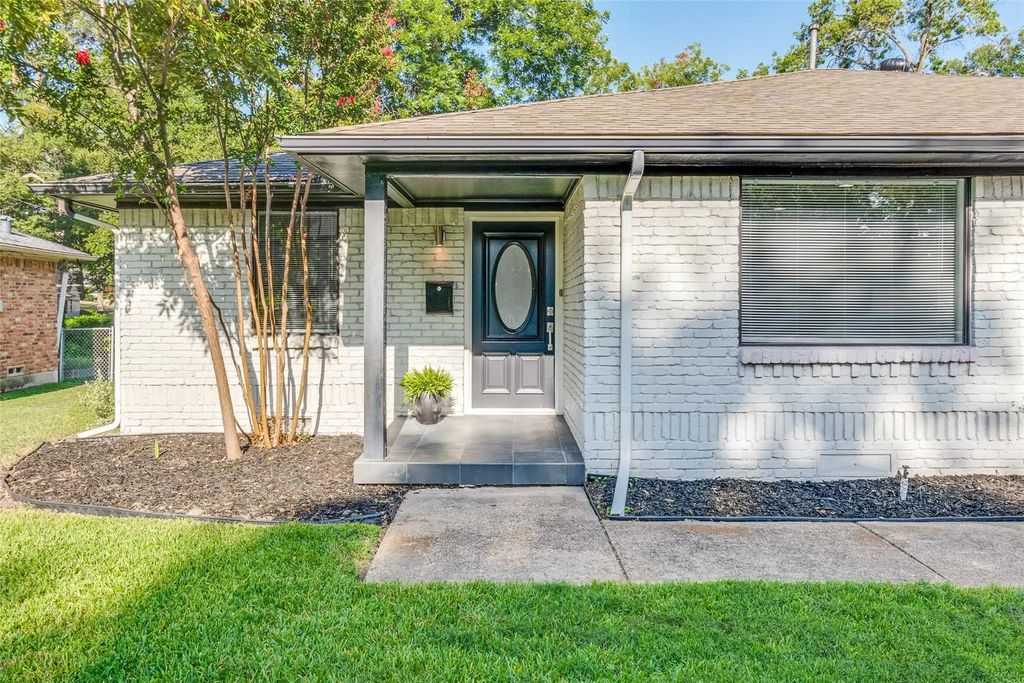 2319 Oldbridge Drive, Dallas
