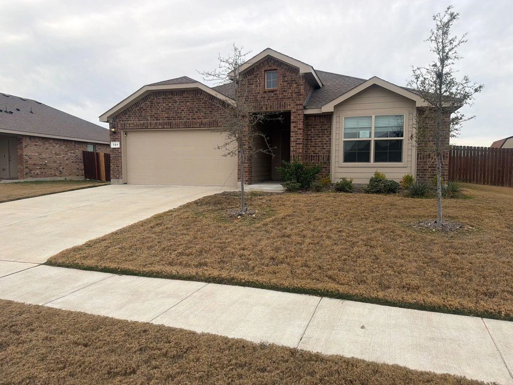 721 Durango Lane, Cleburne