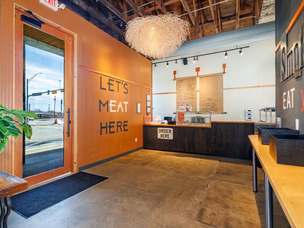 420 S Commercial Avenue, Coleman