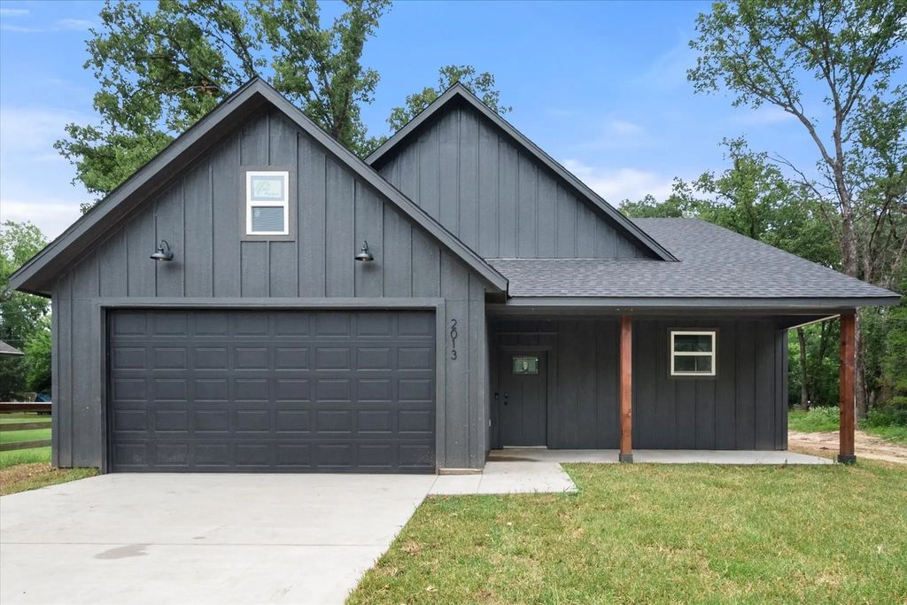 2013 Wildwood Way, Tool