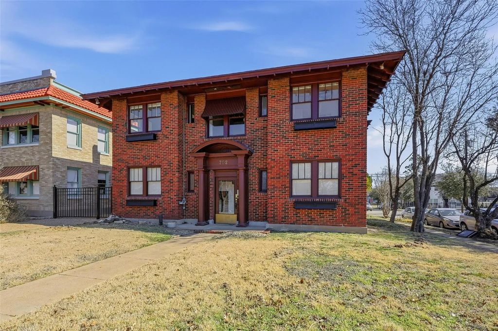 702 N Bishop Avenue 3, Dallas