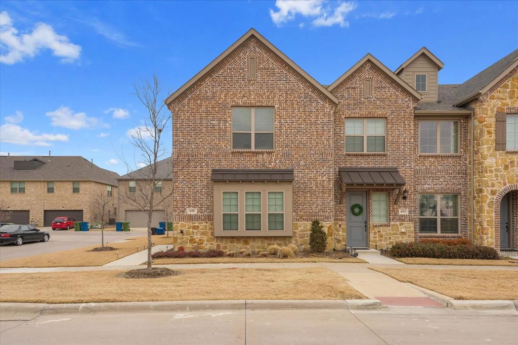 691 Vista Oaks Road, Lewisville