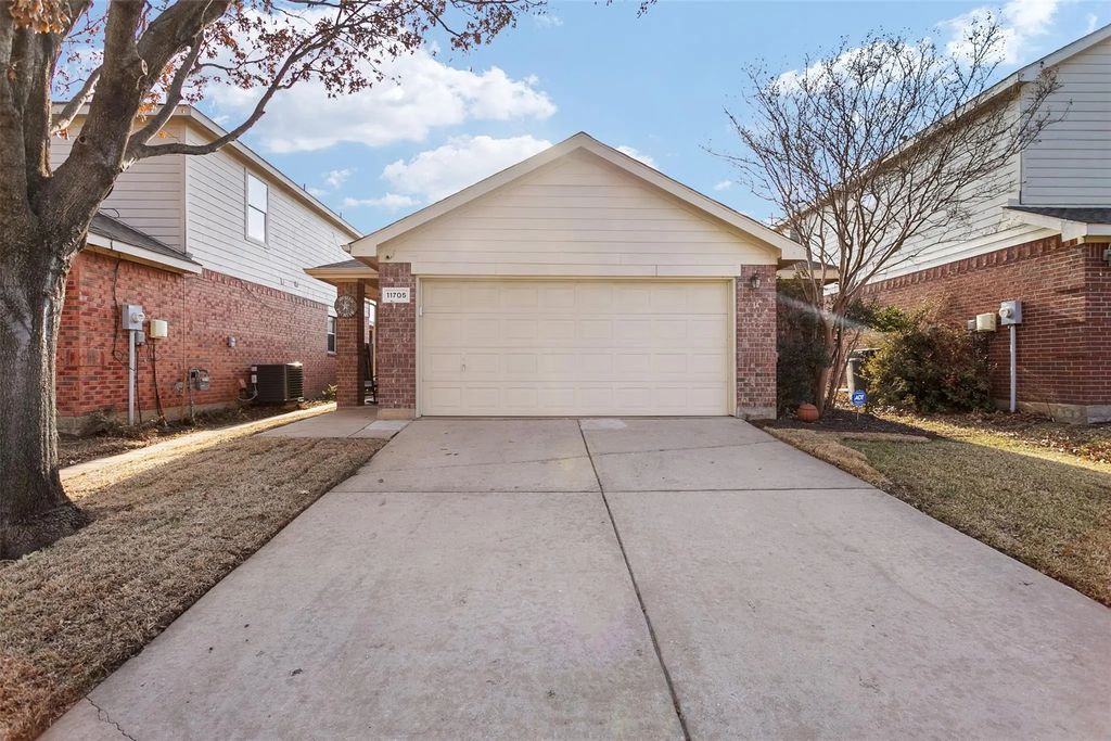 11705 Cottontail Drive, Fort Worth