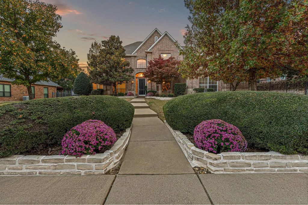 1913 Big Bend Cove, Southlake