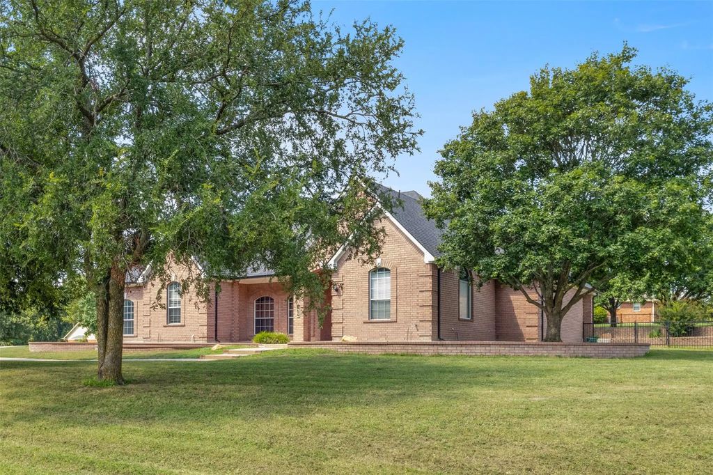 364 Preakness Place Road, Van Alstyne