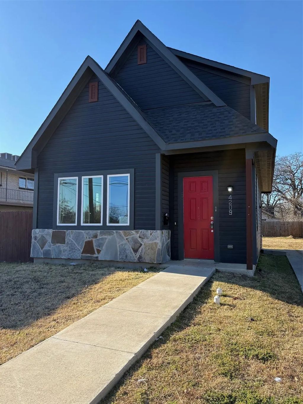 4209 Metropolitan Avenue, Dallas