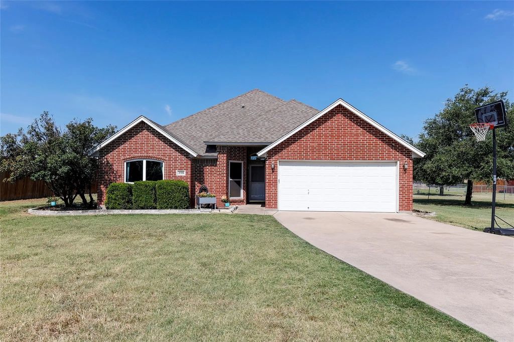 398 County Road 4841, Haslet