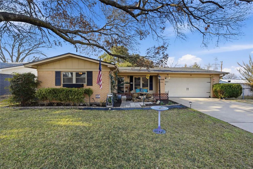 6209 May Drive, Waco