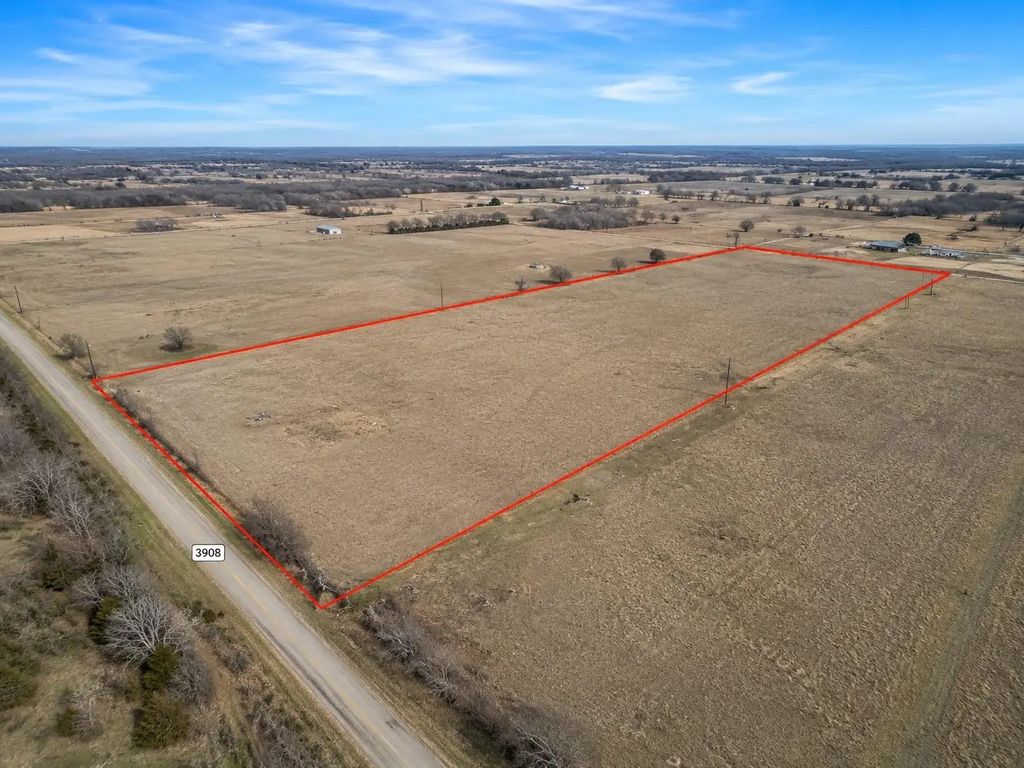 2043 Co Rd 3908, Wills Point