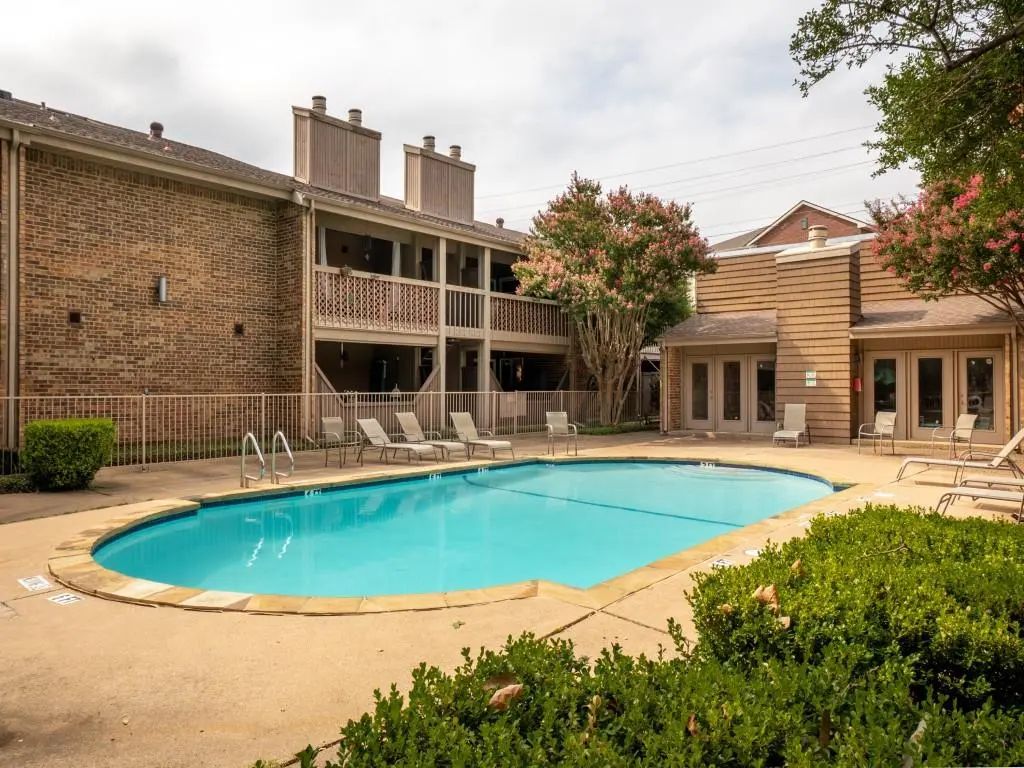 5132 Amesbury Drive 205, Dallas