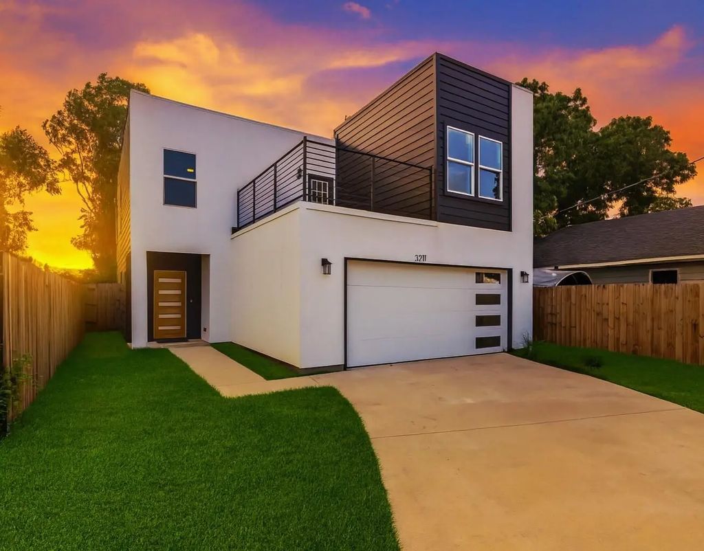 3211 Chihuahua Avenue, Dallas