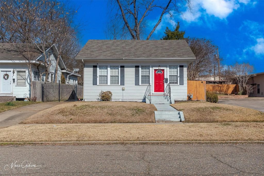 812 Linden Street, Shreveport