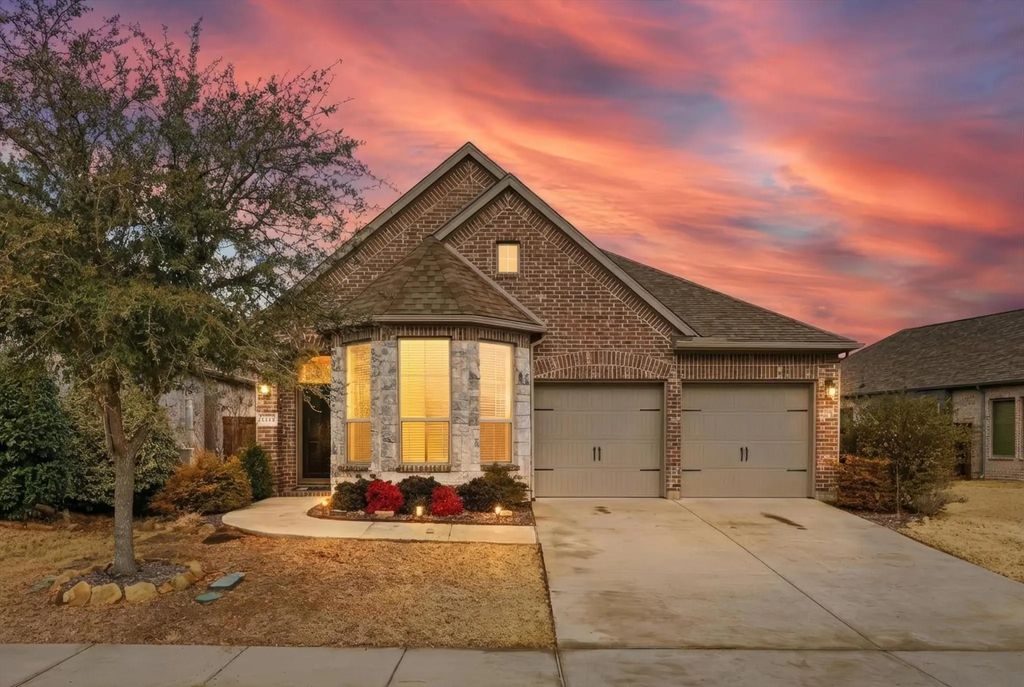 2122 Winsbury Way, Forney