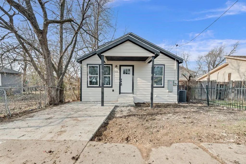 1553 Harris Court, Dallas
