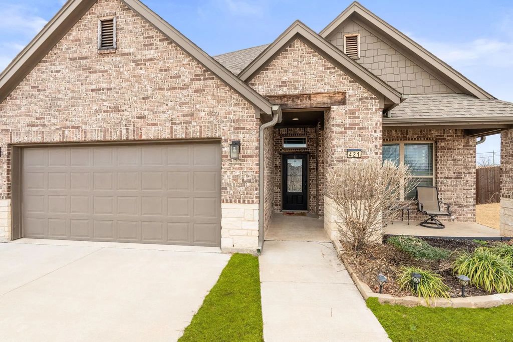 421 Monarch Way, Justin