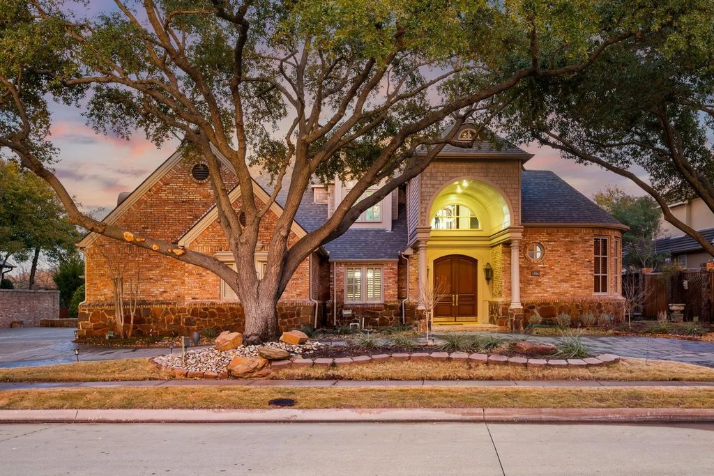 1704 Cliffview Drive, Plano