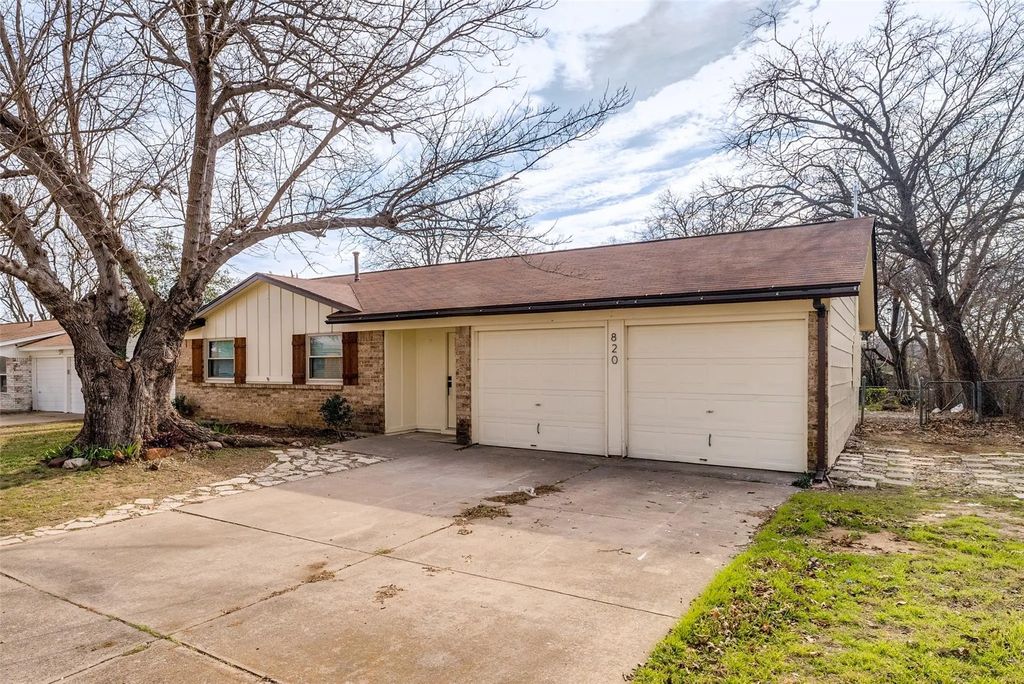 820 E Glendale Street, Crowley