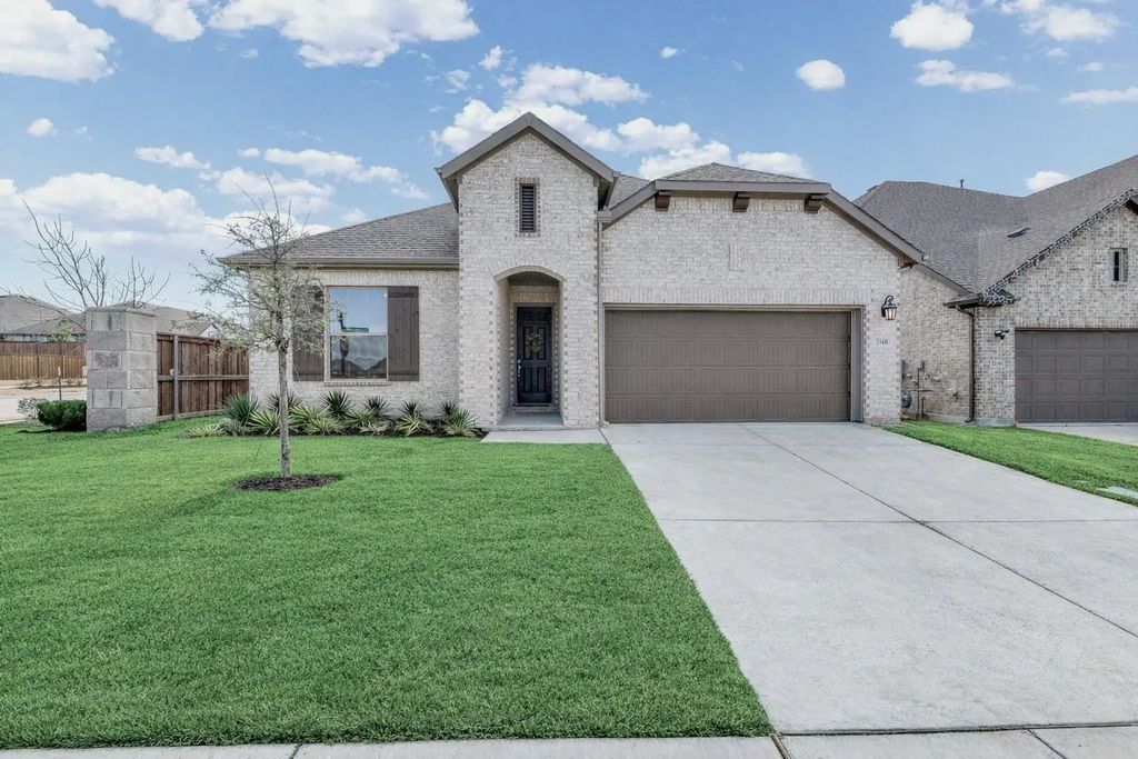 2160 Clear Water Way, Royse City