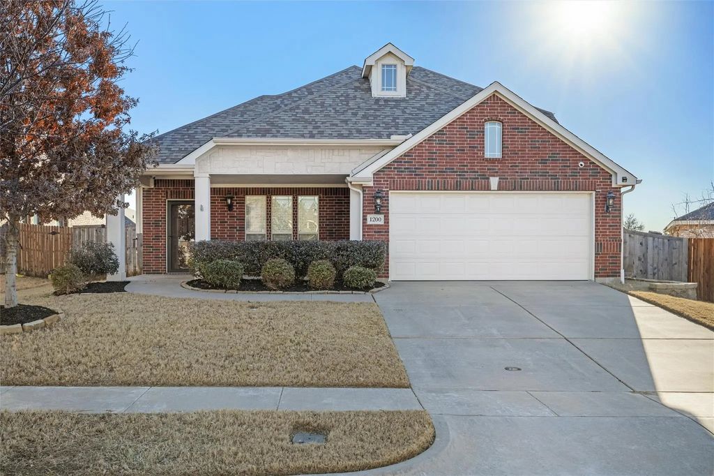 1200 Inglewood Drive, Mansfield