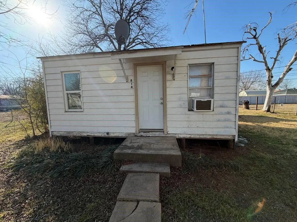 814 Tennessee Street, Graham