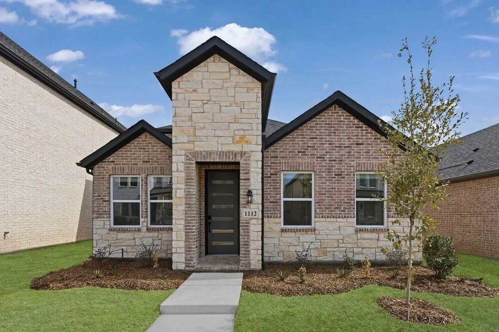1112 Beautyberry Lane, Celina