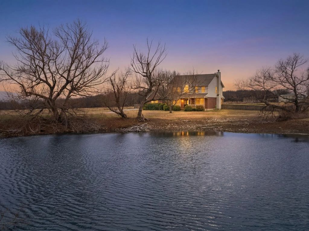 12481 Stice Road, Krum