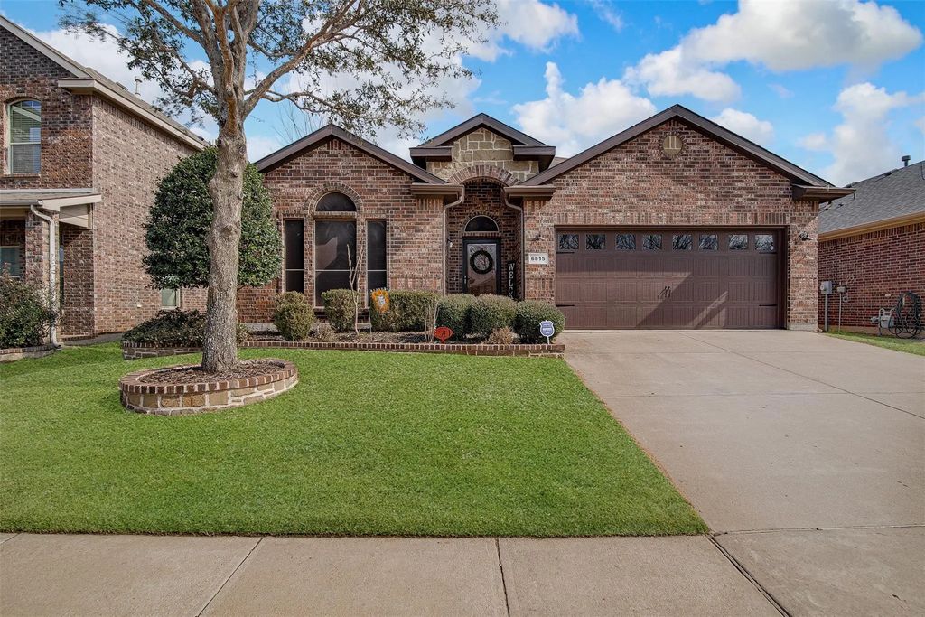 6815 Biondi Trail, Arlington
