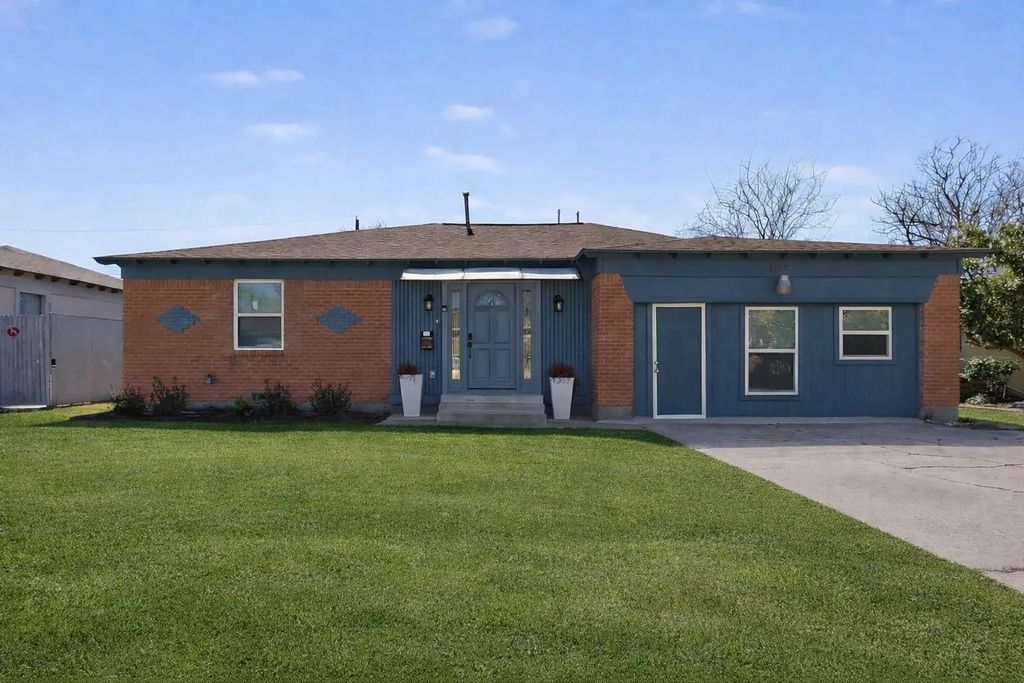 9526 Castlefield Drive, Dallas