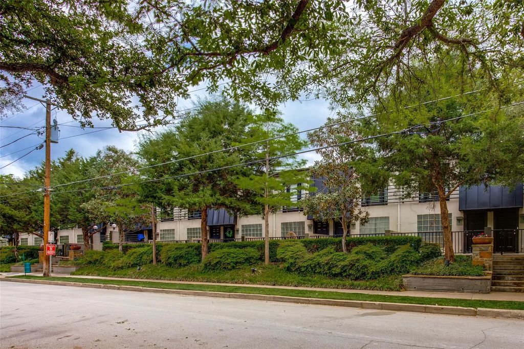 4414 Buena Vista Street 8, Dallas