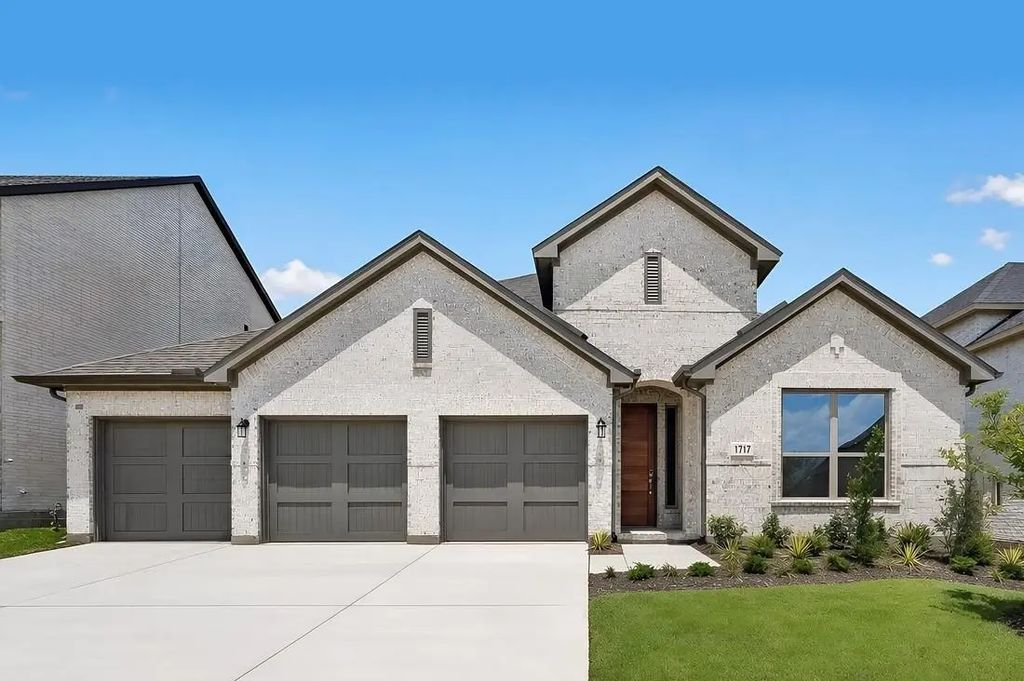 1717 Grackle Drive, Celina